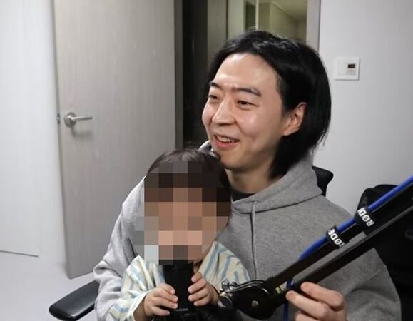 朴有煥突告白「早已結婚當爸」：多虧大家，我度過了幸福的7年